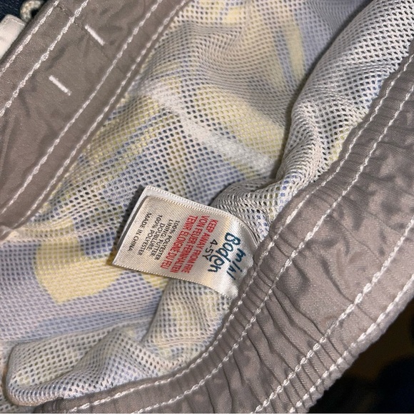 Mini Boden boys Hawaiian tropical blue yellow swim shorts trunks size 4/5 kids - Picture 3 of 3